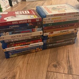 Lot of 25 Blu-RayDisc Various Assorted Movies DVDs